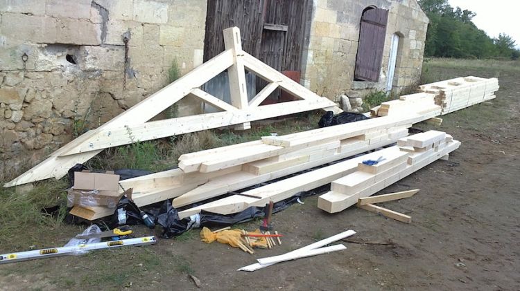 Charpente traditionnelle BORDEAUX 33000