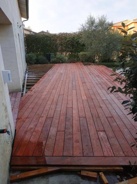 Création de terrasse en bois exotique 33650