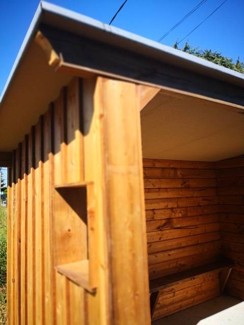 réalisation d'abribus sur la commune de Martillac