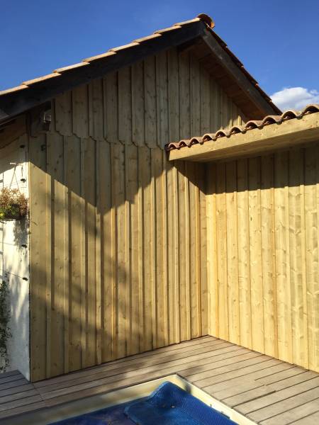 habillage d'un mur en pierre présentant des défauts